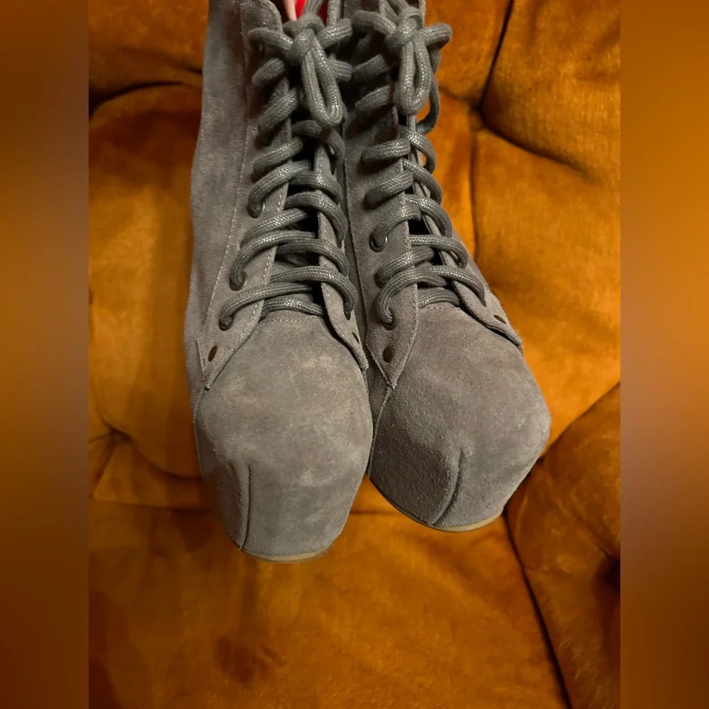 Jeffrey Campbell platform heels ankle bootie size 38